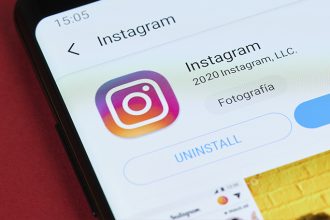 Como excluir conta no Instagram definitivamente Fonte: https://seletronic.com.br/como-excluir-instagram/ O conteúdo da Seletronic é protegido sob a licença Creative Commons (CC BY-NC-ND). Você pode copiar e usar o conteúdo, desde que insira créditos COM O LINK para o conteúdo original e não faça uso comercial de nossa produção.
